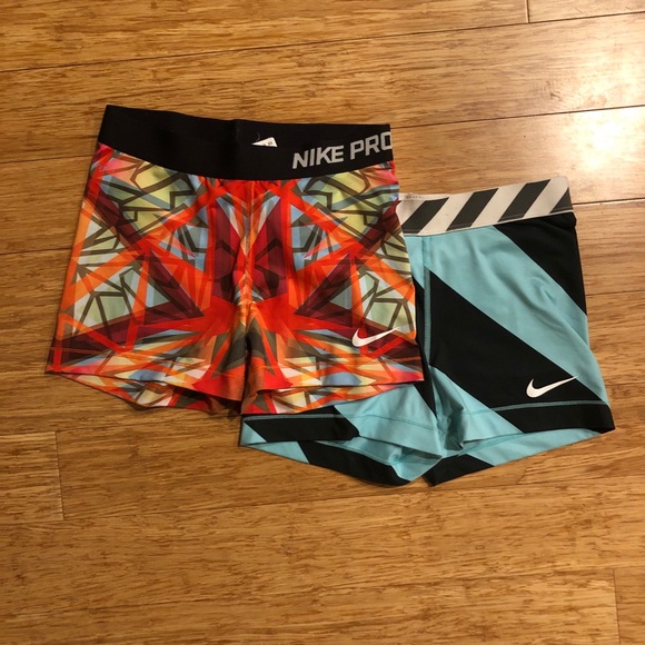 nike pro patterned shorts